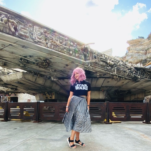 Meet your Posher, Taylor - Picture 1 of 1